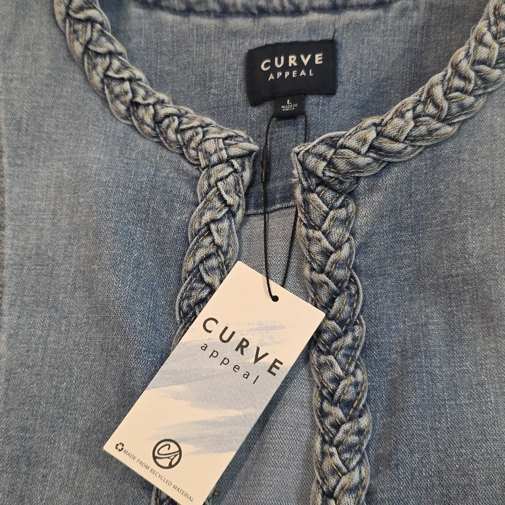 Curve Appeal Braided Denim Jacket, Light Wash - Picture 2 of 7